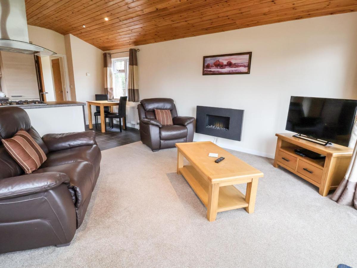 Oak Lodge Hadnall Extérieur photo